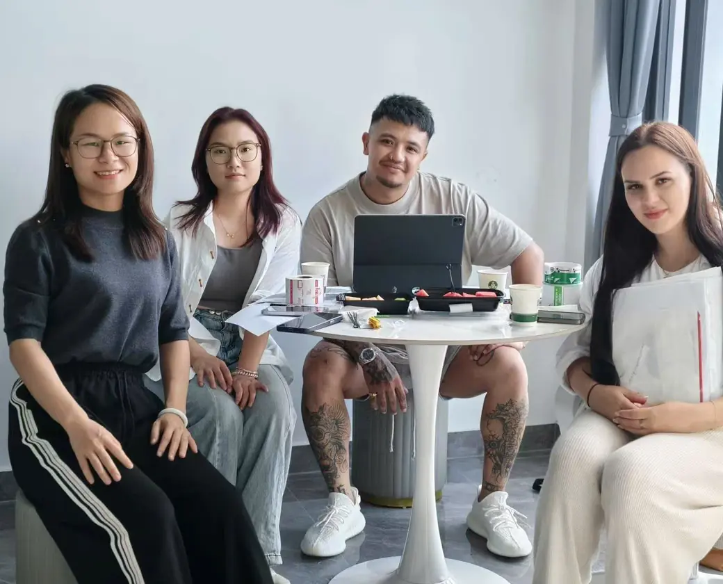 Khách hàng từ startup đến global